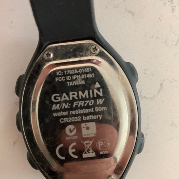Garmin FR70 Pink Watch with Heart Rate Monitor and ANT stick - Picture 9 of 10